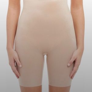Spanx Thinstincts // like new!